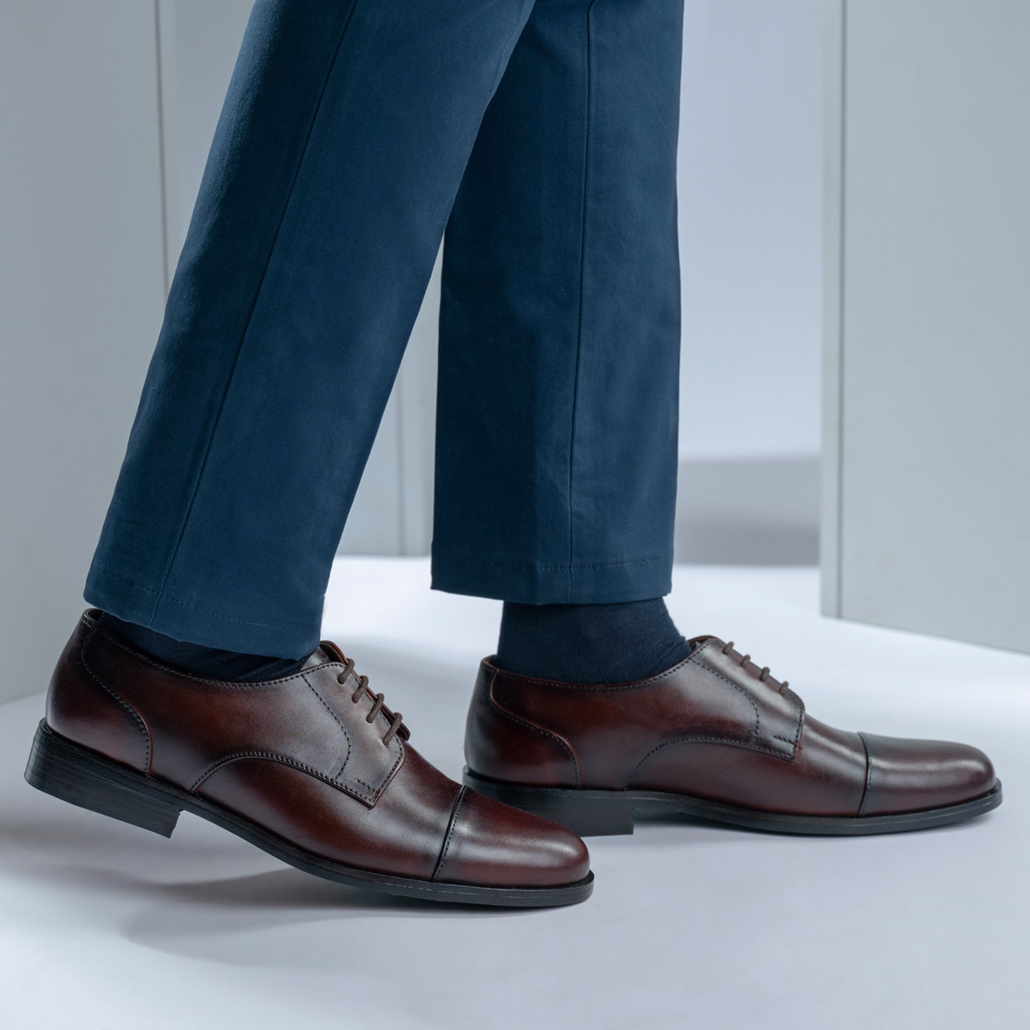Attorney Derby Burnished Brown Leather Shoes – StudGuard – The Jacket Maker