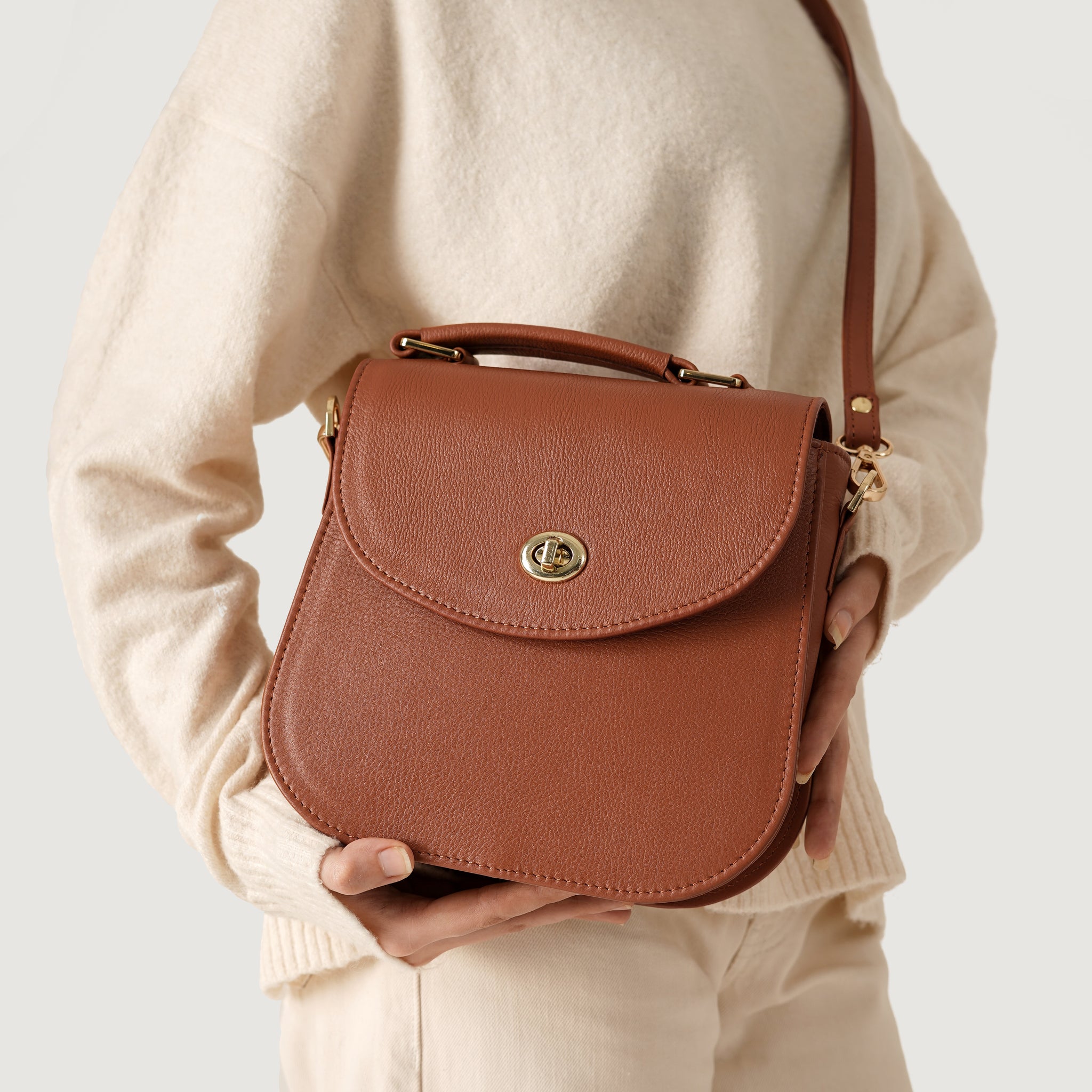 The Sandra Brown Leather Saddle Bag For Women - The Jacket Maker