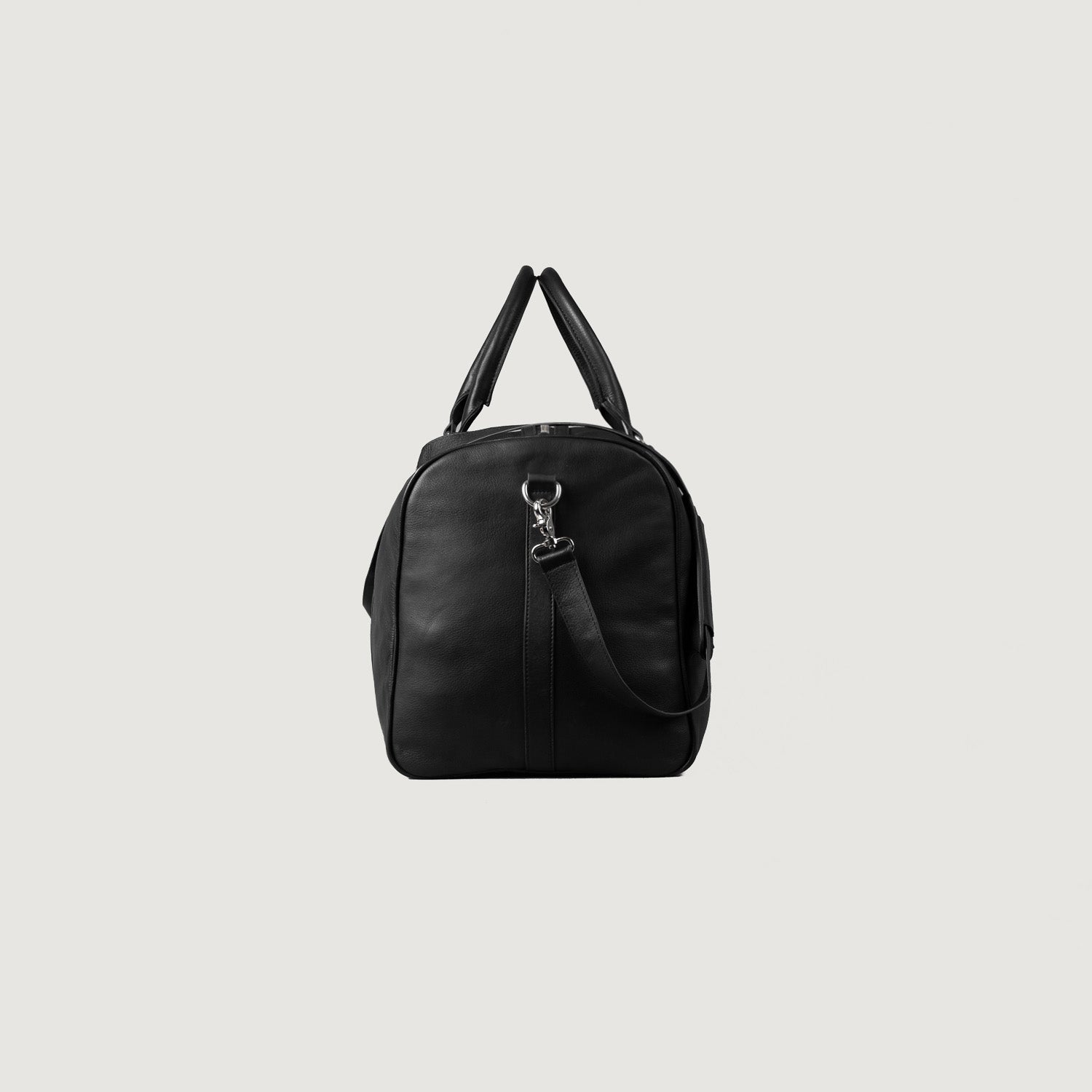The Darrio Black Leather Duffle Bag – Men & Women – The Jacket Maker