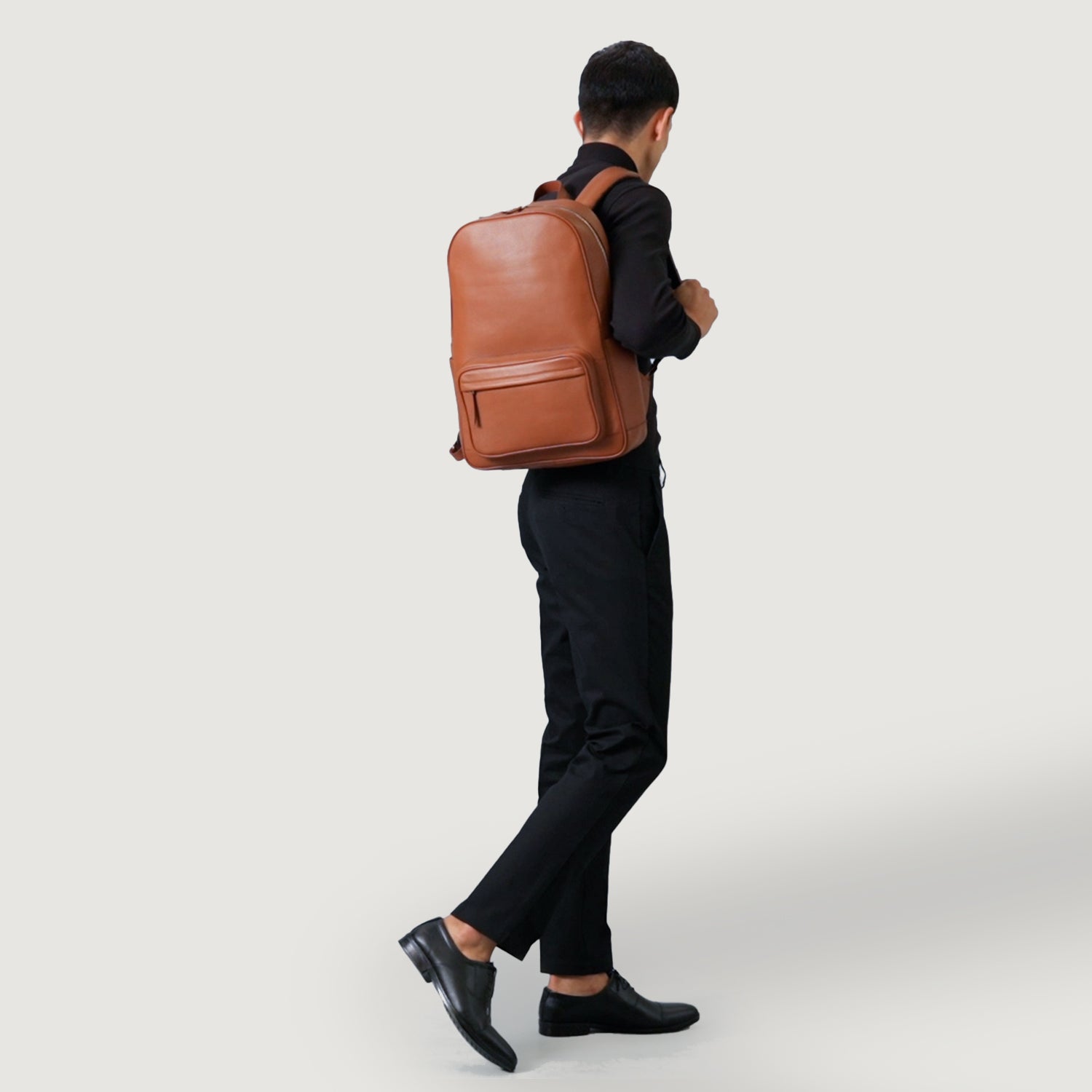 The Philos Brown Leather Backpack – Men & Women – The Jacket Maker